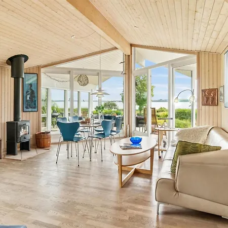 Feriehus Brunman - 10m To The Fjord By Interhome *