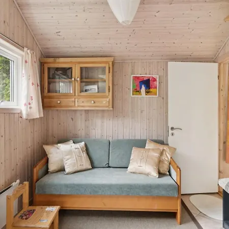 Brunman - 10m To The Fjord By Interhome Feriehus *
