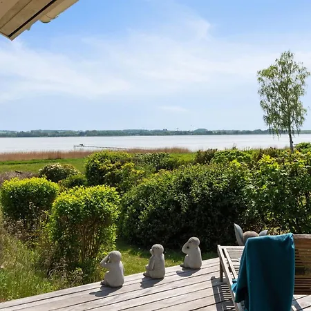 Brunman - 10m To The Fjord By Interhome Feriehus Grevinge