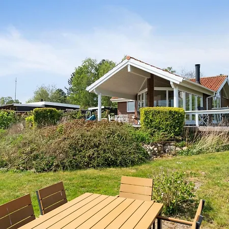 Brunman - 10m To The Fjord By Interhome Feriehus Grevinge