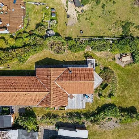 Brunman - 10m To The Fjord By Interhome *
